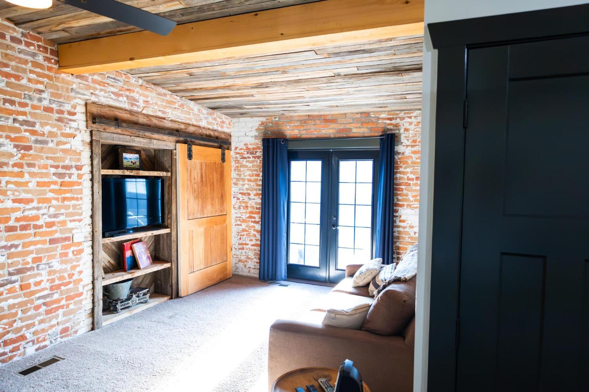 Lander Millhouse Hotel ภายนอก รูปภาพ