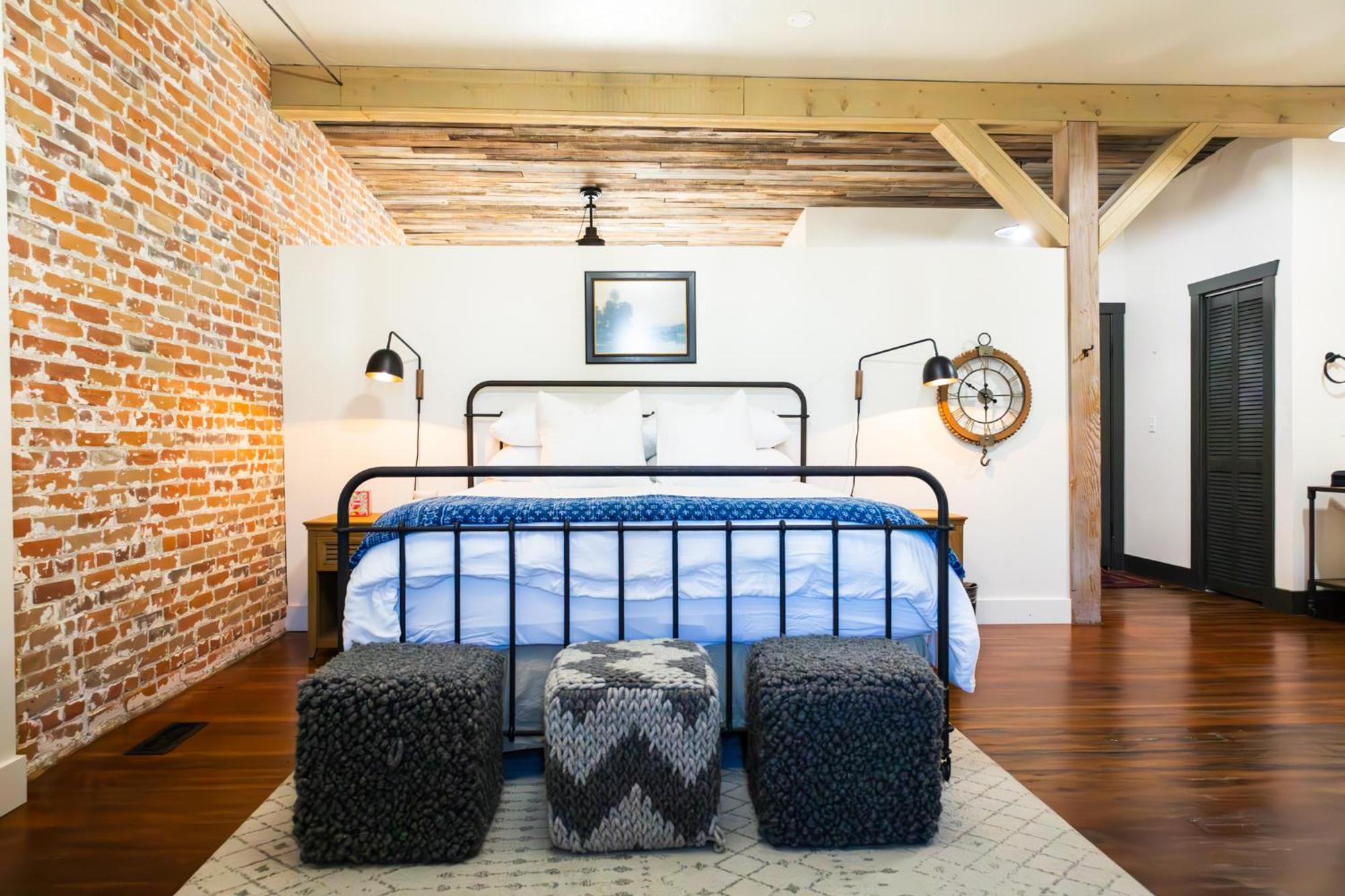 Lander Millhouse Hotel ภายนอก รูปภาพ